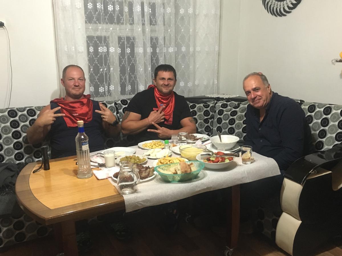 Peraj Guesthouse Vermosh エクステリア 写真