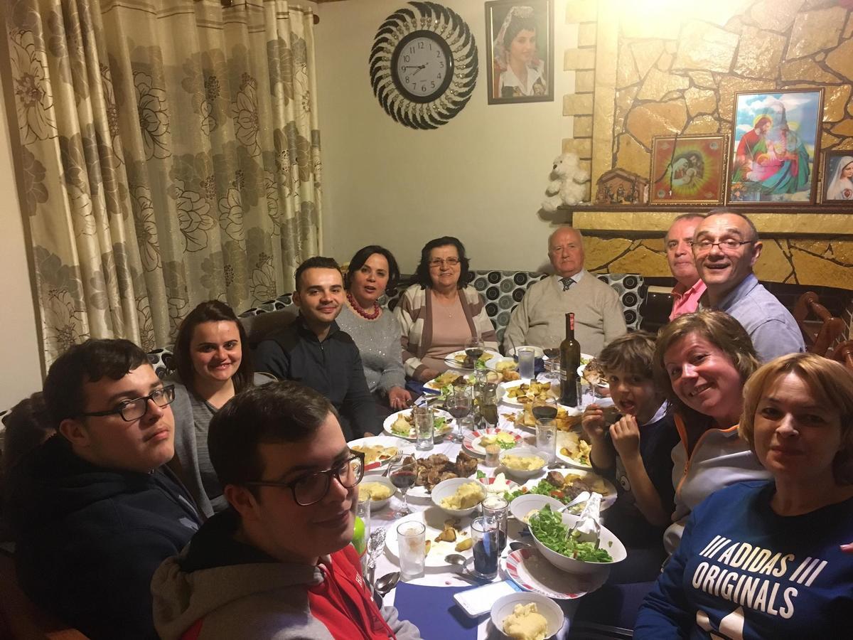 Peraj Guesthouse Vermosh エクステリア 写真