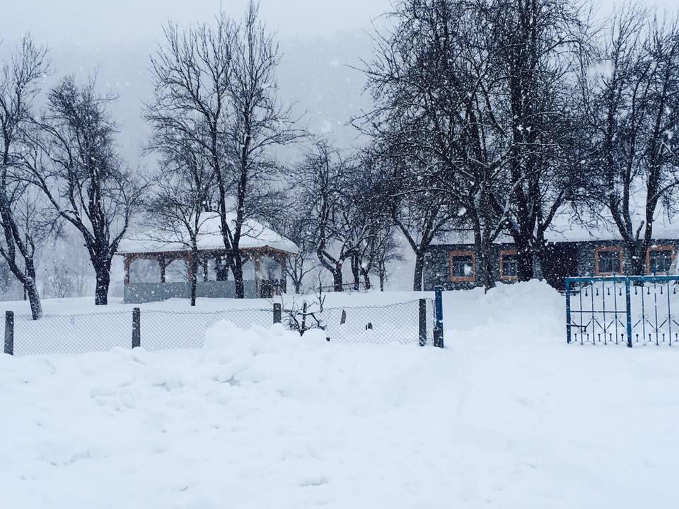Peraj Guesthouse Vermosh エクステリア 写真