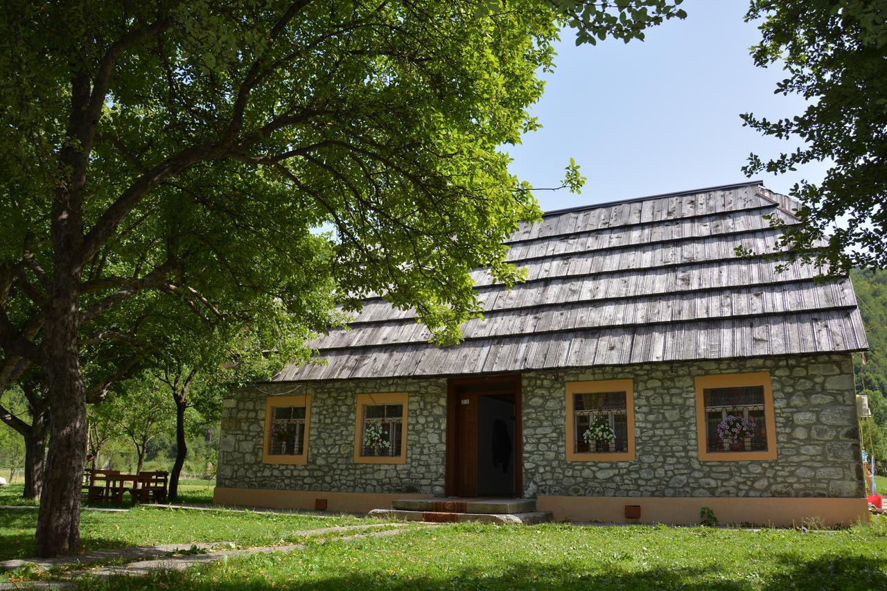 Peraj Guesthouse Vermosh エクステリア 写真