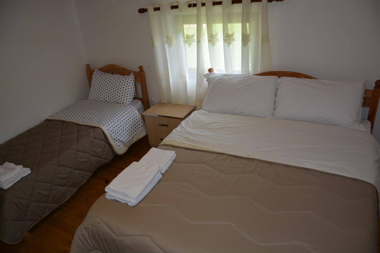 Peraj Guesthouse Vermosh エクステリア 写真